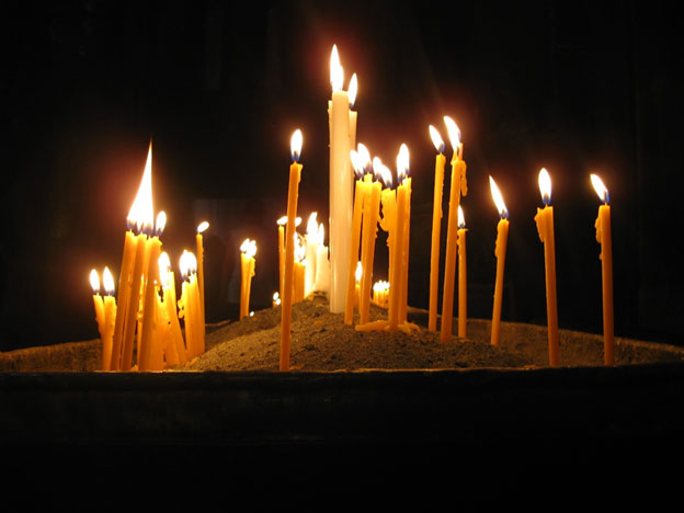 снять порчу свечами в церкви самостоятельно, заговоры по фото
